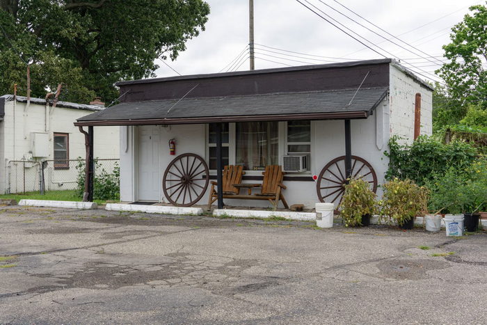 Best Motel - Real Estate Photo (newer photo)